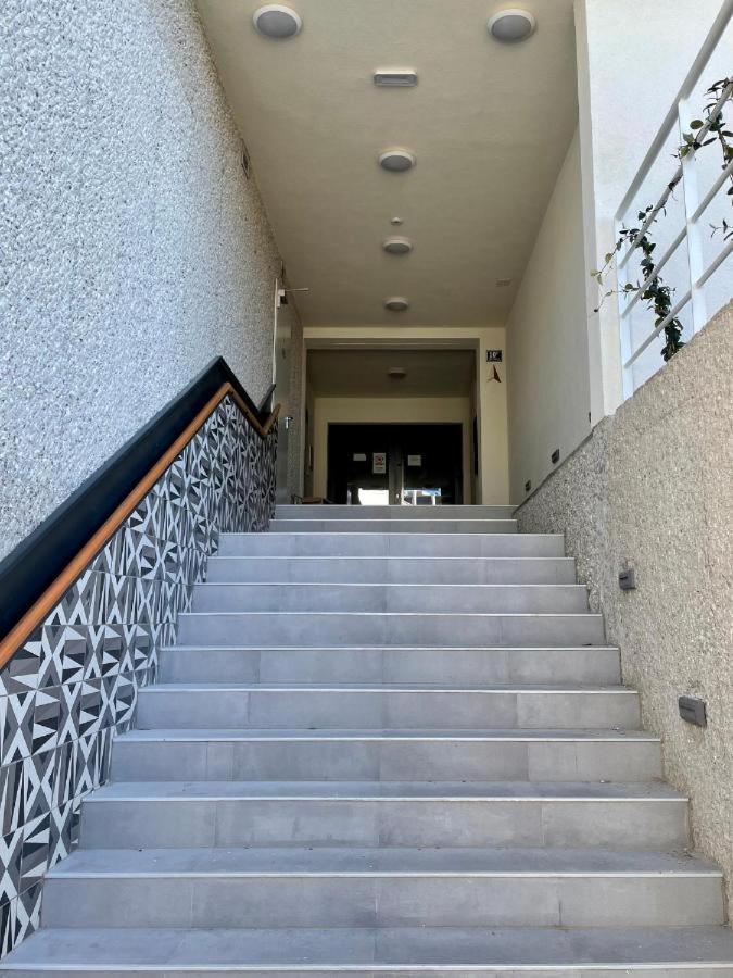 Apartment With Private Pool Split Exterior photo